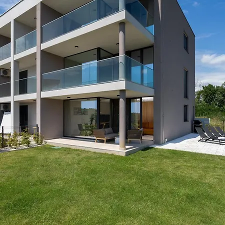 Premium Sunshine With A Sea View شقة لابين